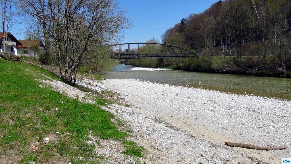 Fliegenfischen in der deutschen Traun im April 2015