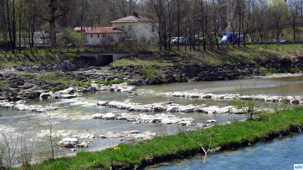 Fliegenfischen in der deutschen Traun im April 2015